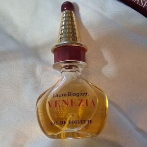 Venezia Eau de Toilette - Gold and Red .85fl oz. 25ml